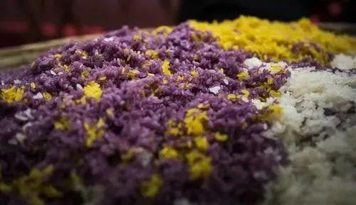 文山特色文山州广南人的花糯米饭