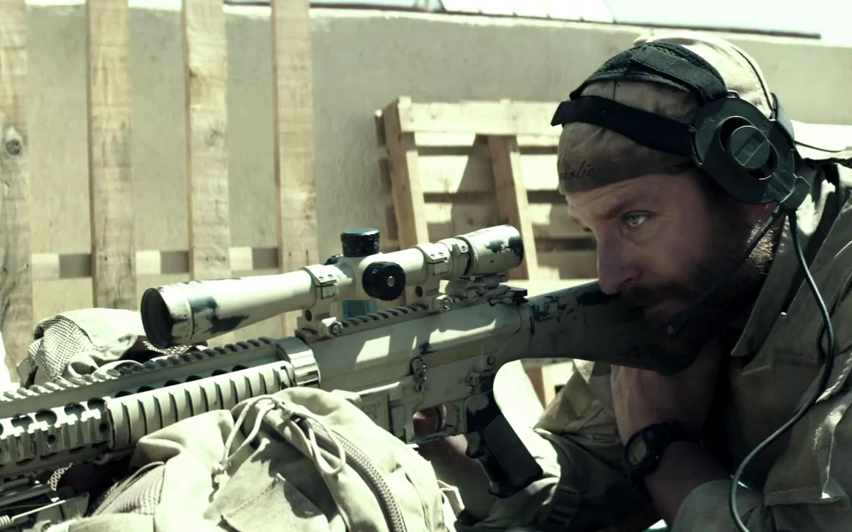 面对狙击手的射击,游戏中的"s"型走位,真的有用吗?