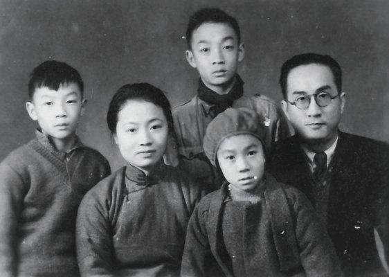 原创祖上两代都是官员被蒋介石逼得四处流亡他儿子后来当副总理