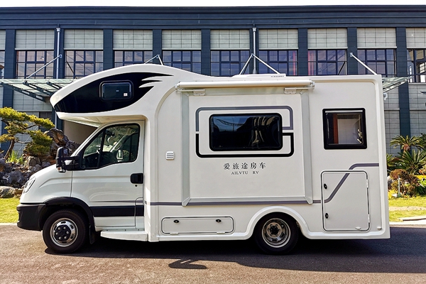 双拓展新势力爱旅途2020款双拓展房车首发上市