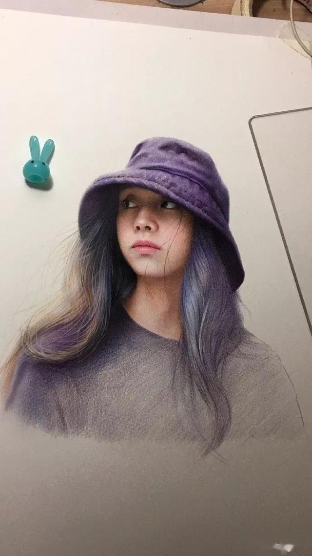 彩铅美女是如何画成的呢速来围观这几个画家的示范