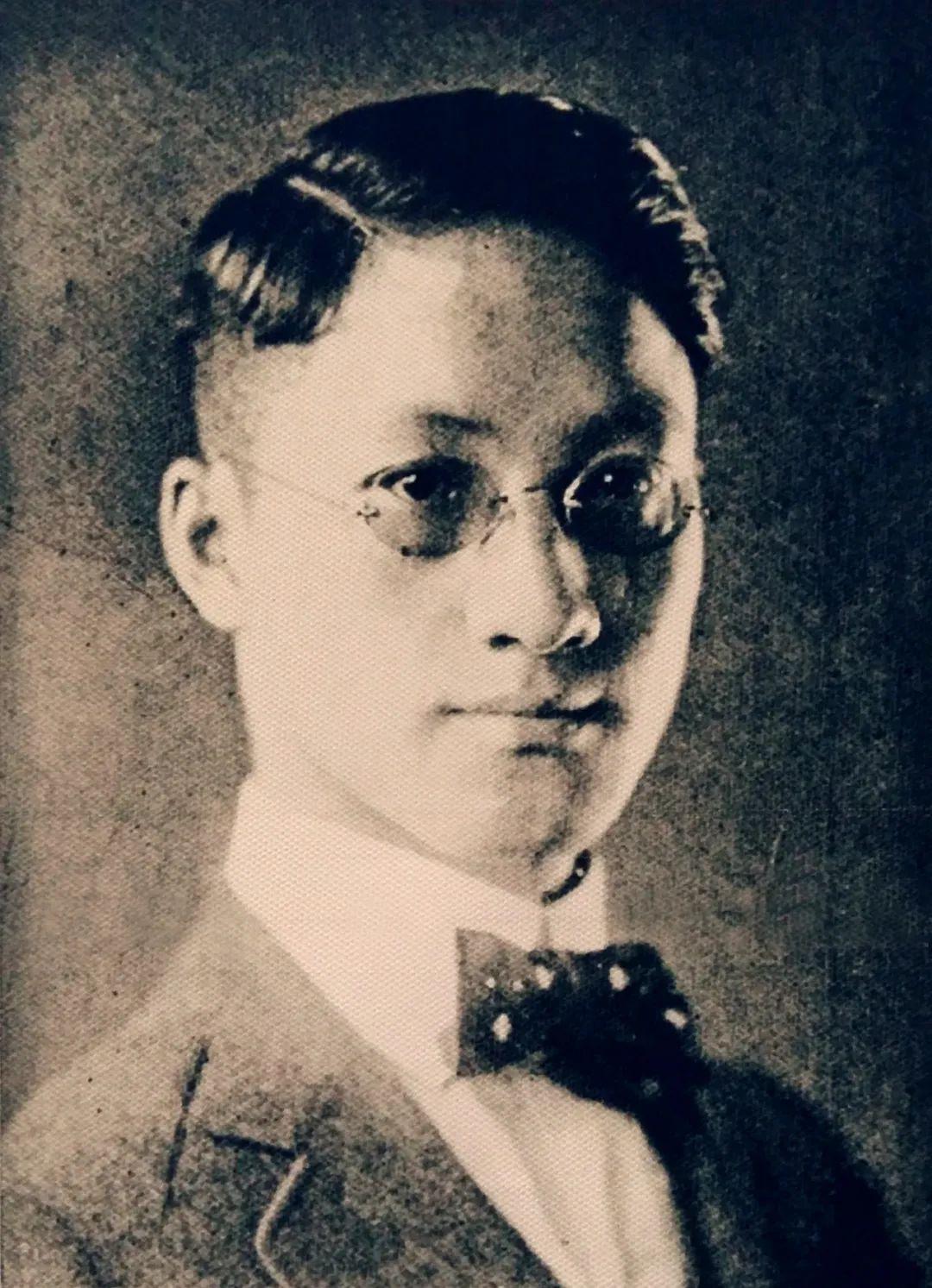 新刊| 子张:和服,西装,印度帽_徐志摩