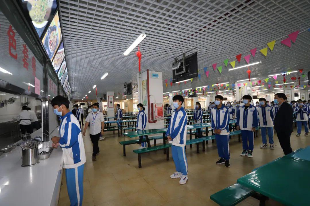 华罗庚中学开展疫情防控应急暨开学演练活动