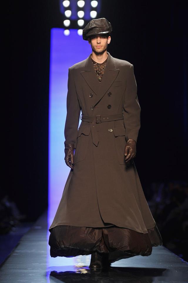 丹尼斯罗德曼穿婚纱男士裙装演变史