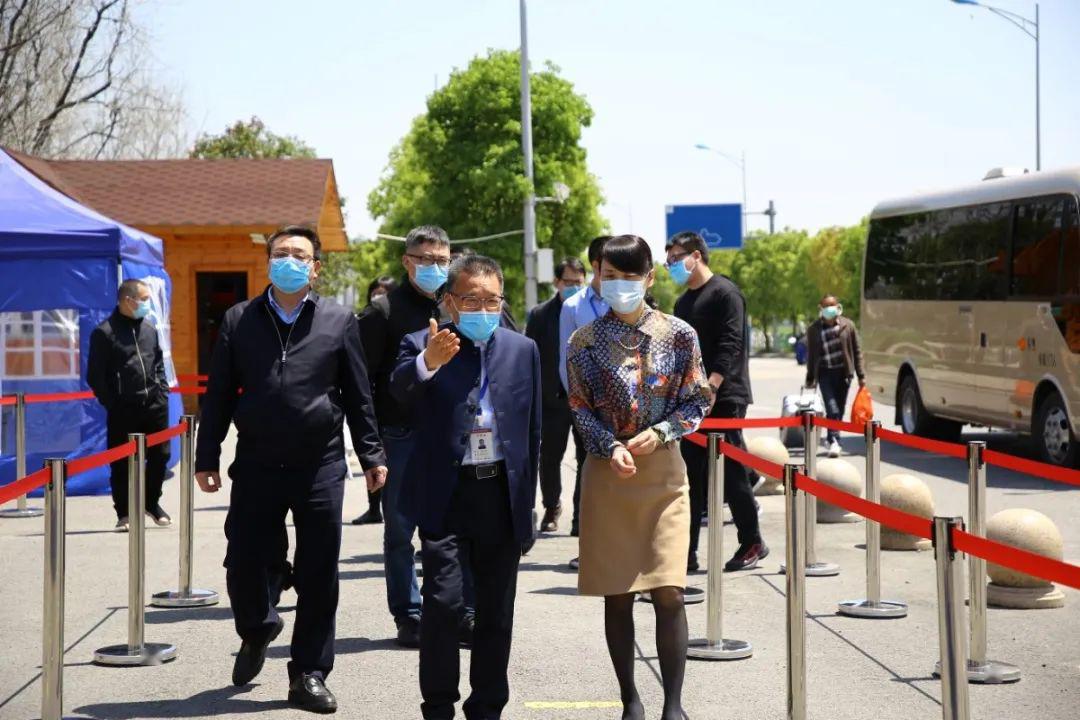 汤筱疏副市长莅临我校督导疫情防控及复学筹备工作