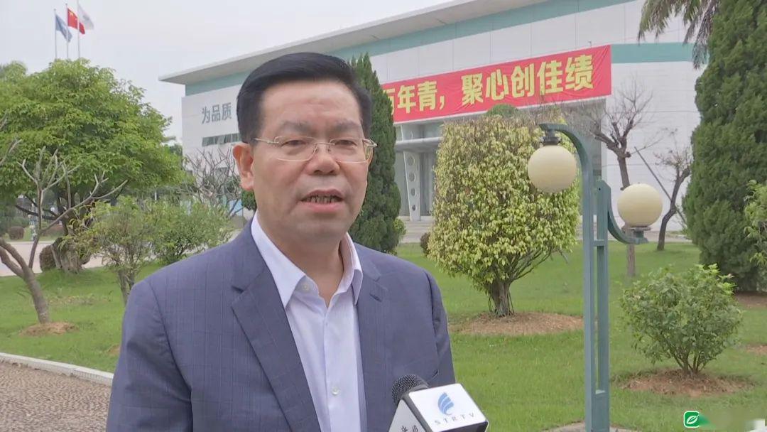 欧先涛说:"希望有关部门加强对口罩上游,供应材料价格及口罩质量的