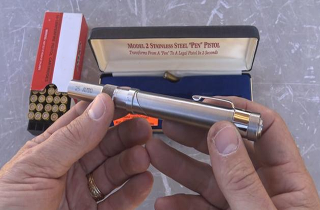 钢笔手枪长度为10厘米,重量不足300克,每次可以发射一枚9毫米子弹,有