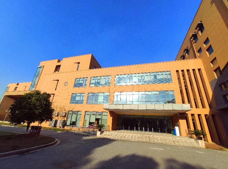 开学公告春天的校园等你回归