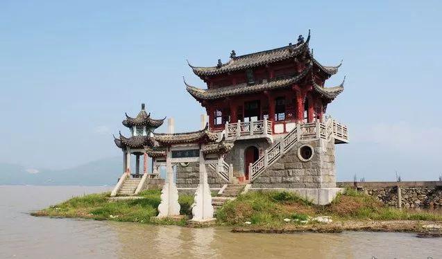 中国最"神秘"古建筑,一年仅出现一次,在水中浸泡千年,依然屹立不倒