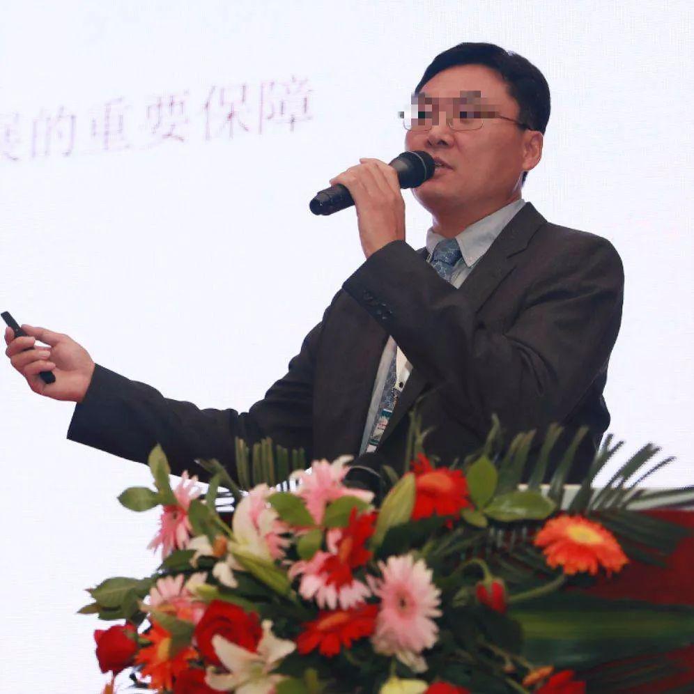 副总裁养父性侵养女多年揭开这位总裁父亲的画皮