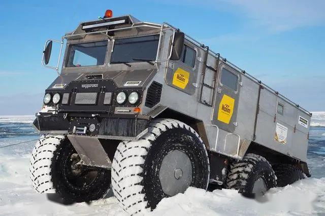 速度与激情8中的ripsawev2履带车