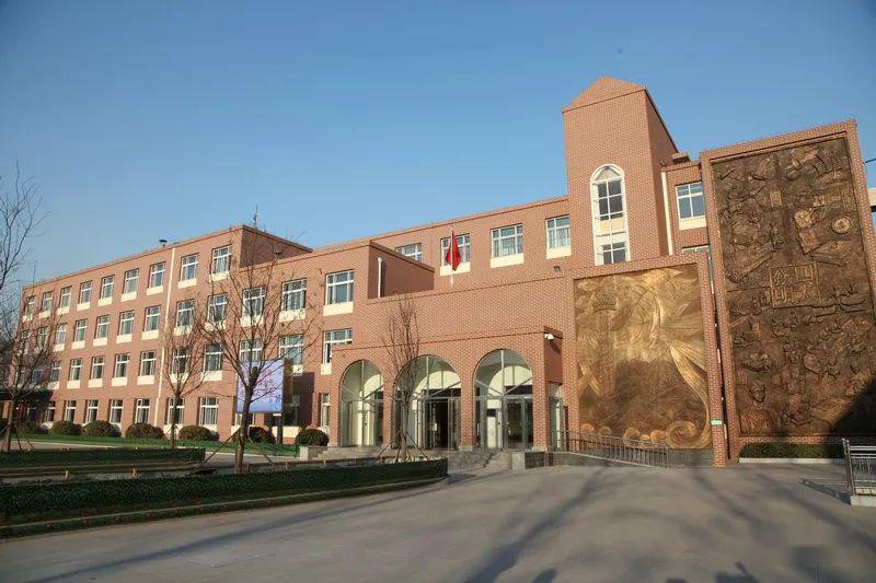 天津市南仓中学 校长王景江只争朝夕,决胜高考!