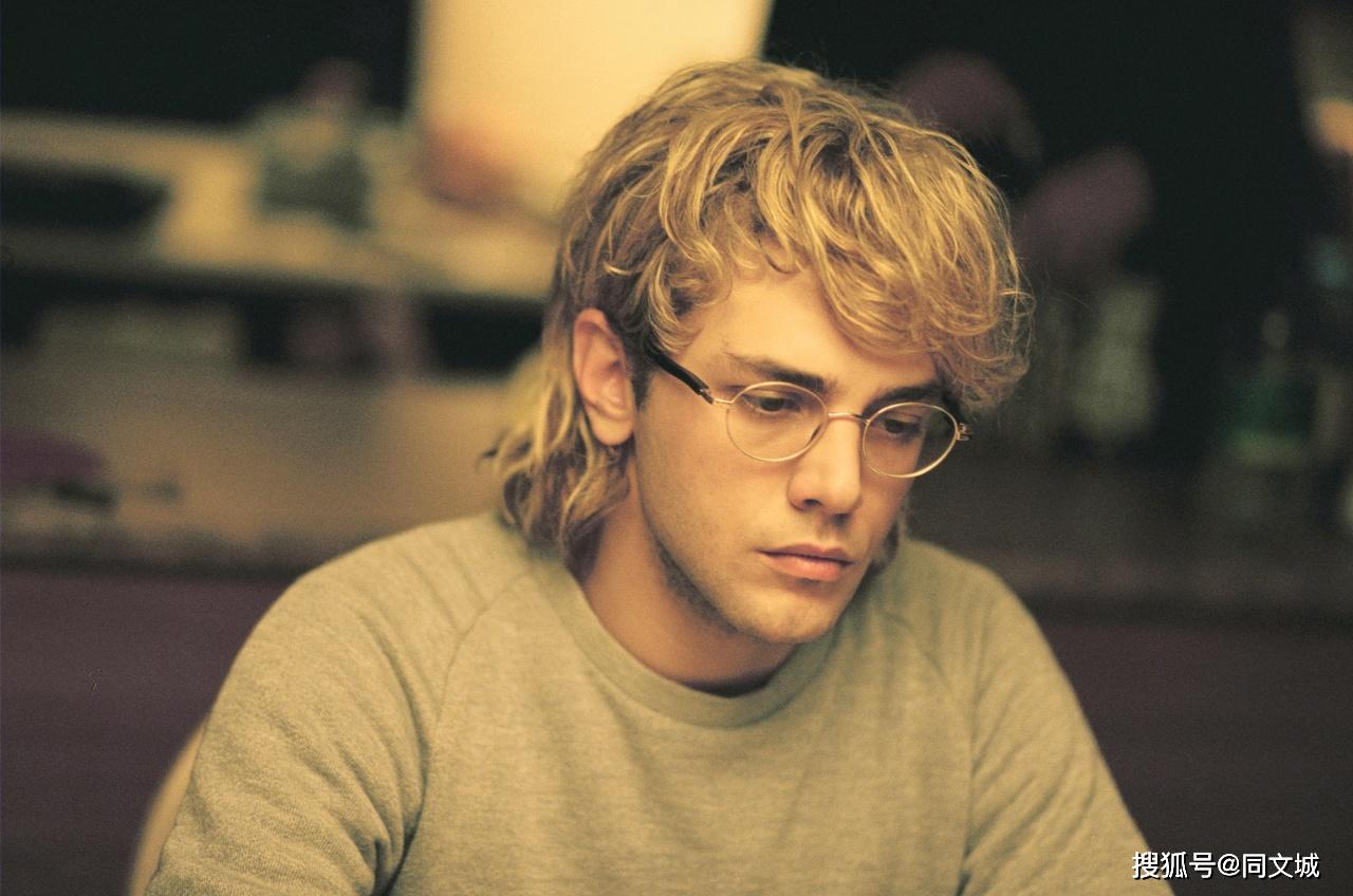 《汤姆的农场旅行》越用力,越深刻,越容易忘记自己_弗朗西斯