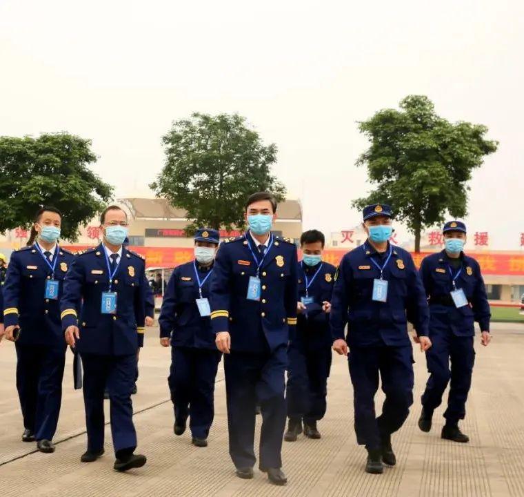 总队黄绍明政委率队深入广西(南宁)训练基地检查指导首批新招录消防员