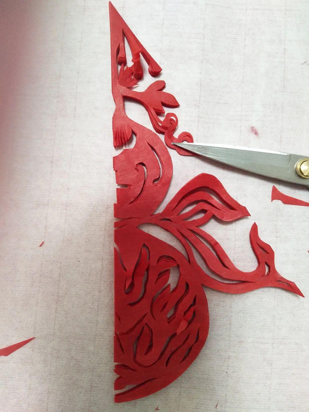 悦读科丰同心战疫居家学剪纸葫芦送福