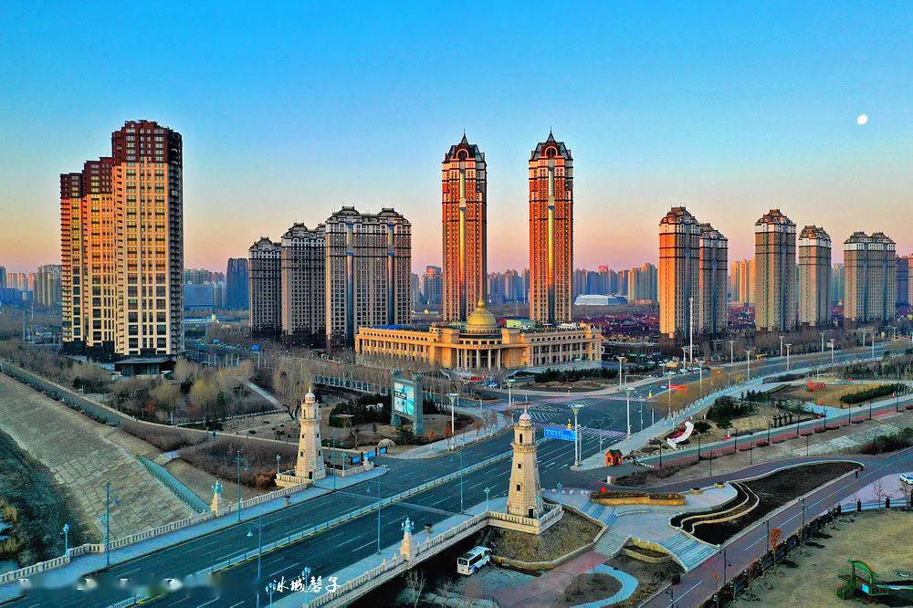 疫情之时爱我的城更爱我的国