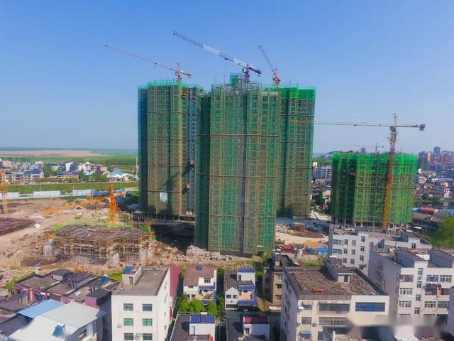 原创江南怡景石首热火朝天的楼盘工地