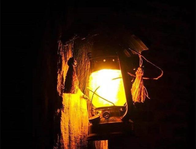 乡土散文:小小煤油灯