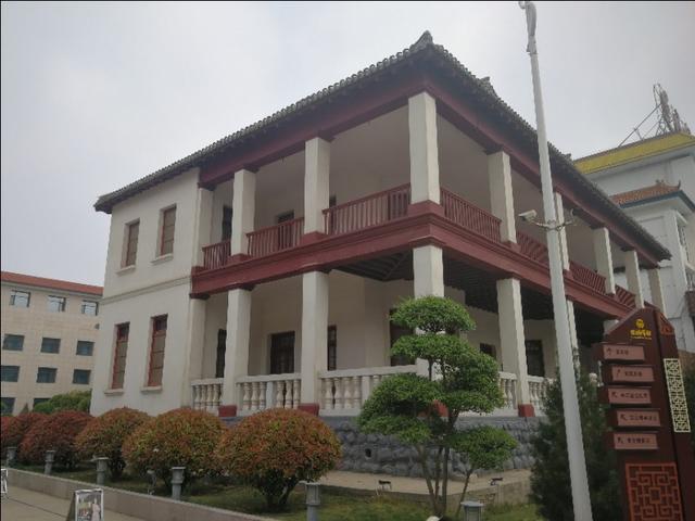 1947年12月28日运城解放后,河东盐务稽核分所成为中共运城地委,行署