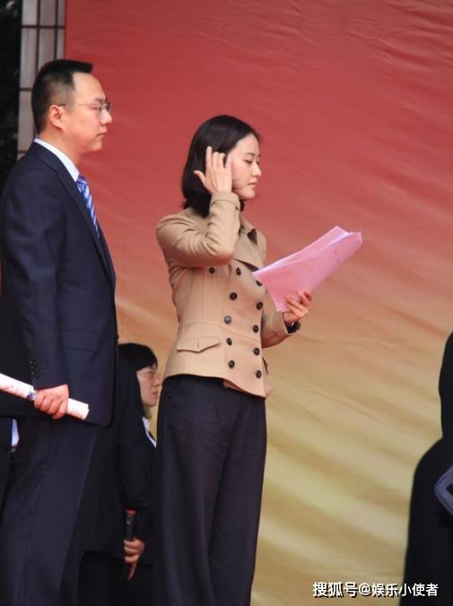 高考状元是她,央视美女主持是她,还是全国选美冠军_秦方