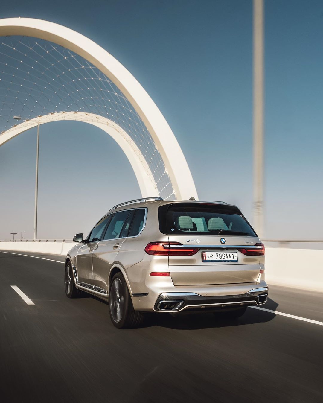 奢华巅峰版宝马x7