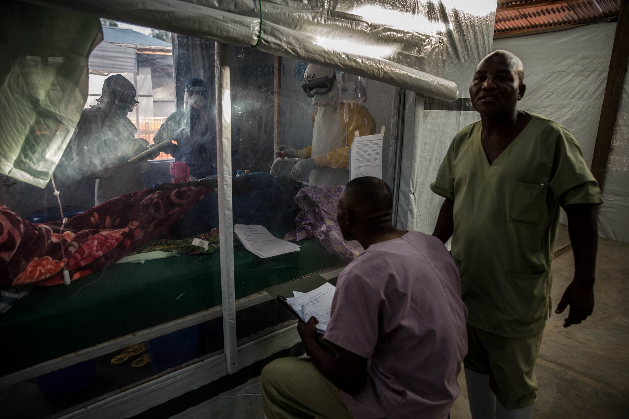 刚果民主共和国最后一名接受埃博拉病毒治疗的患者而从该国一家治疗
