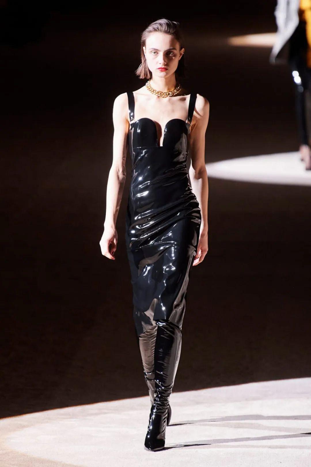 英国异装癖之父爱到不行的乳胶亦正亦邪的胶类恋物主义情结骚动的时装