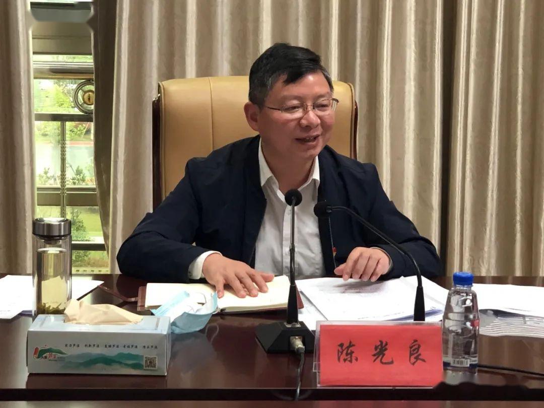 工作督导县委副书记陈光良在县委办督导调研