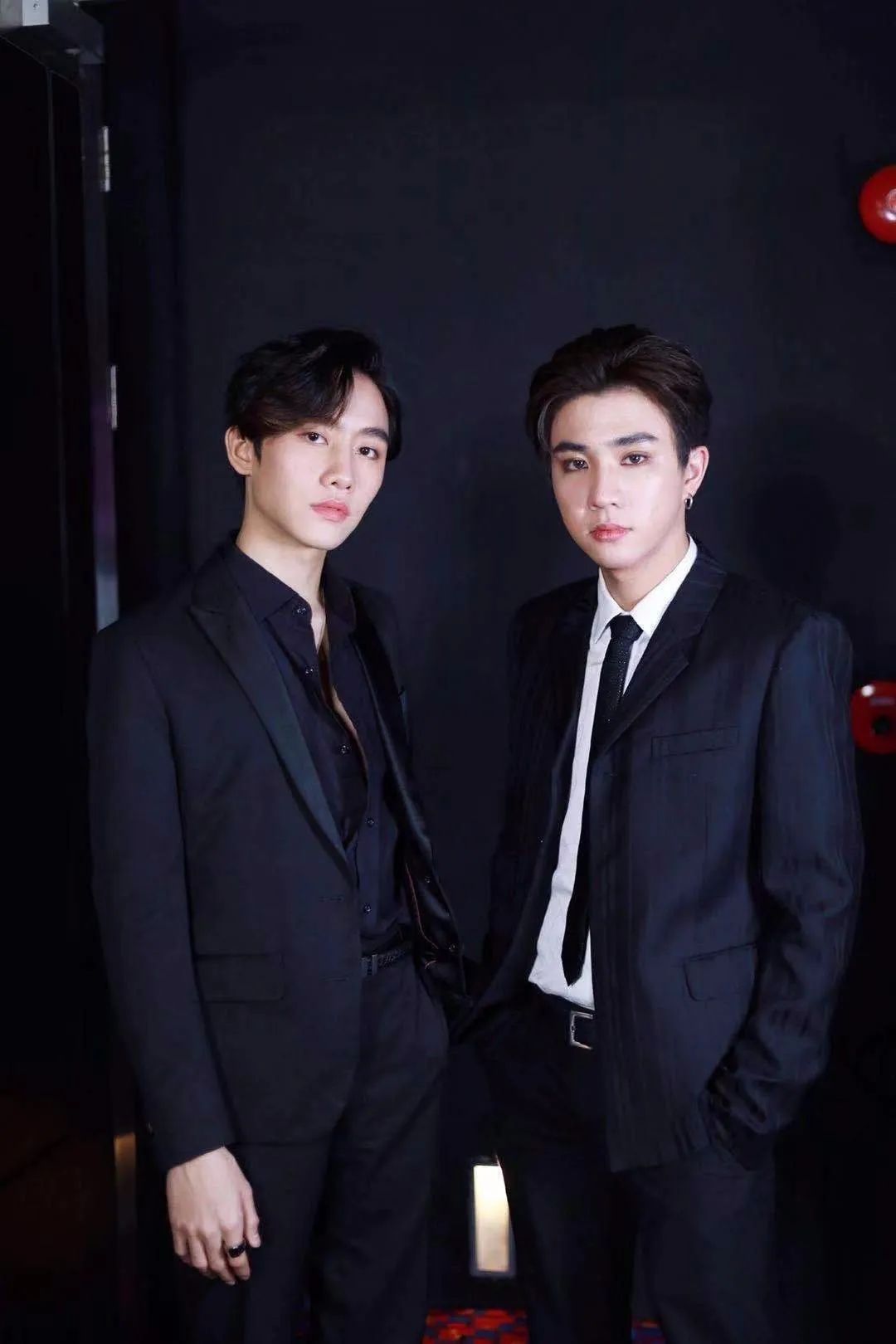 00后小鲜肉成为泰国同性题材专业户帅哥追男熟练却追女艰难