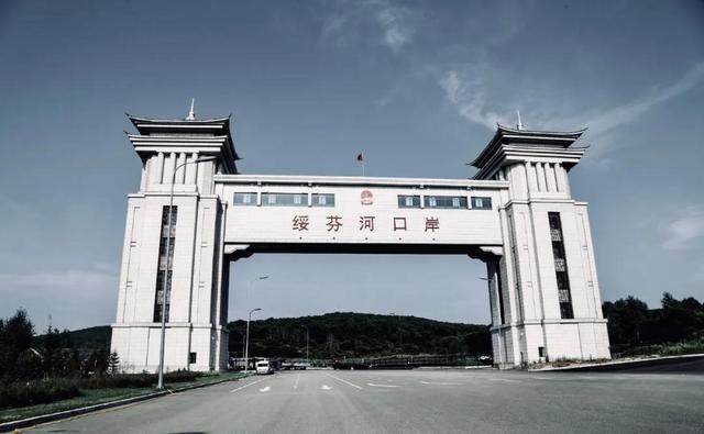 守在国门线上的火焰蓝