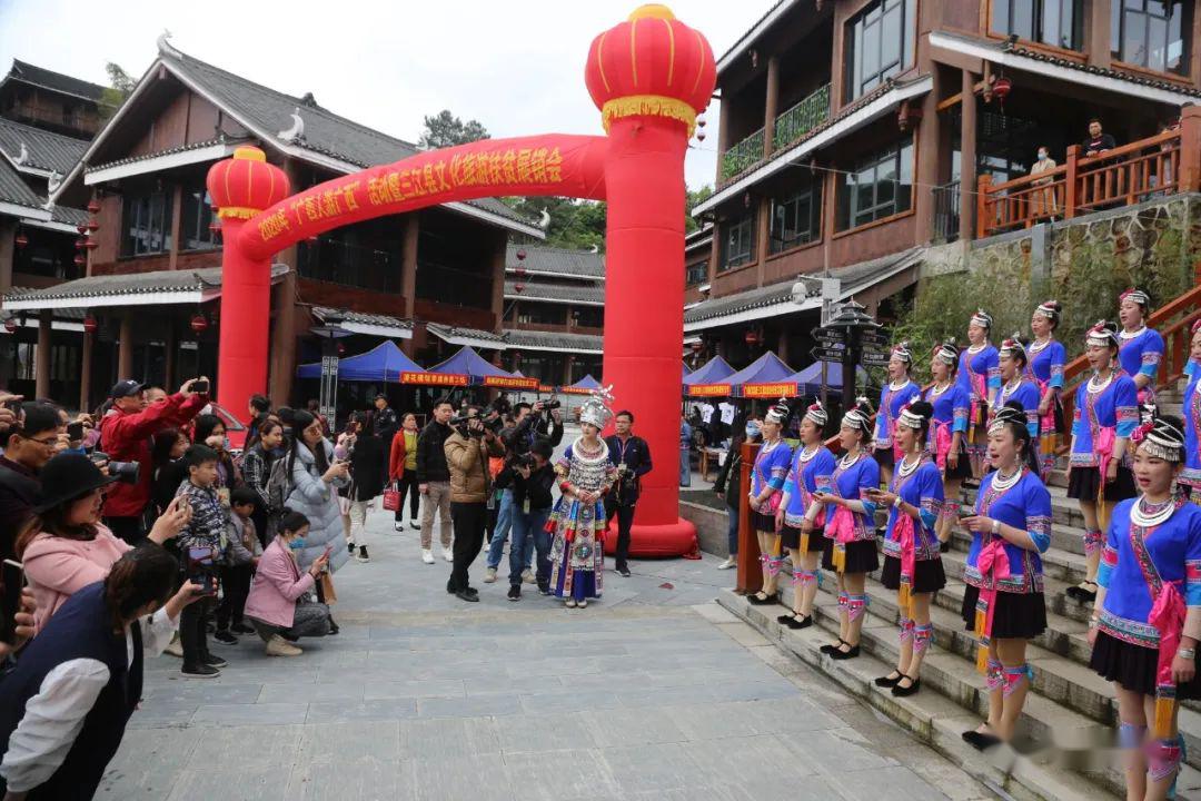 广西人游广西昨日打卡月也侗寨