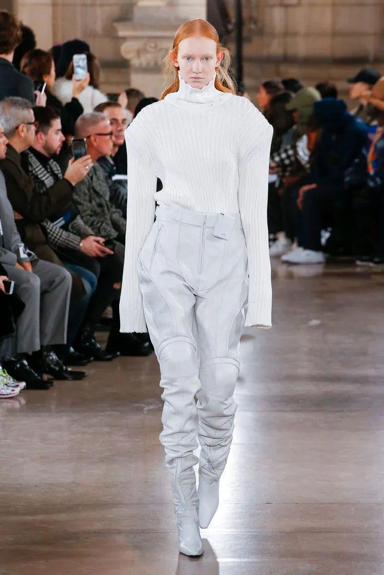 英国异装癖之父爱到不行的乳胶亦正亦邪的胶类恋物主义情结骚动的时装