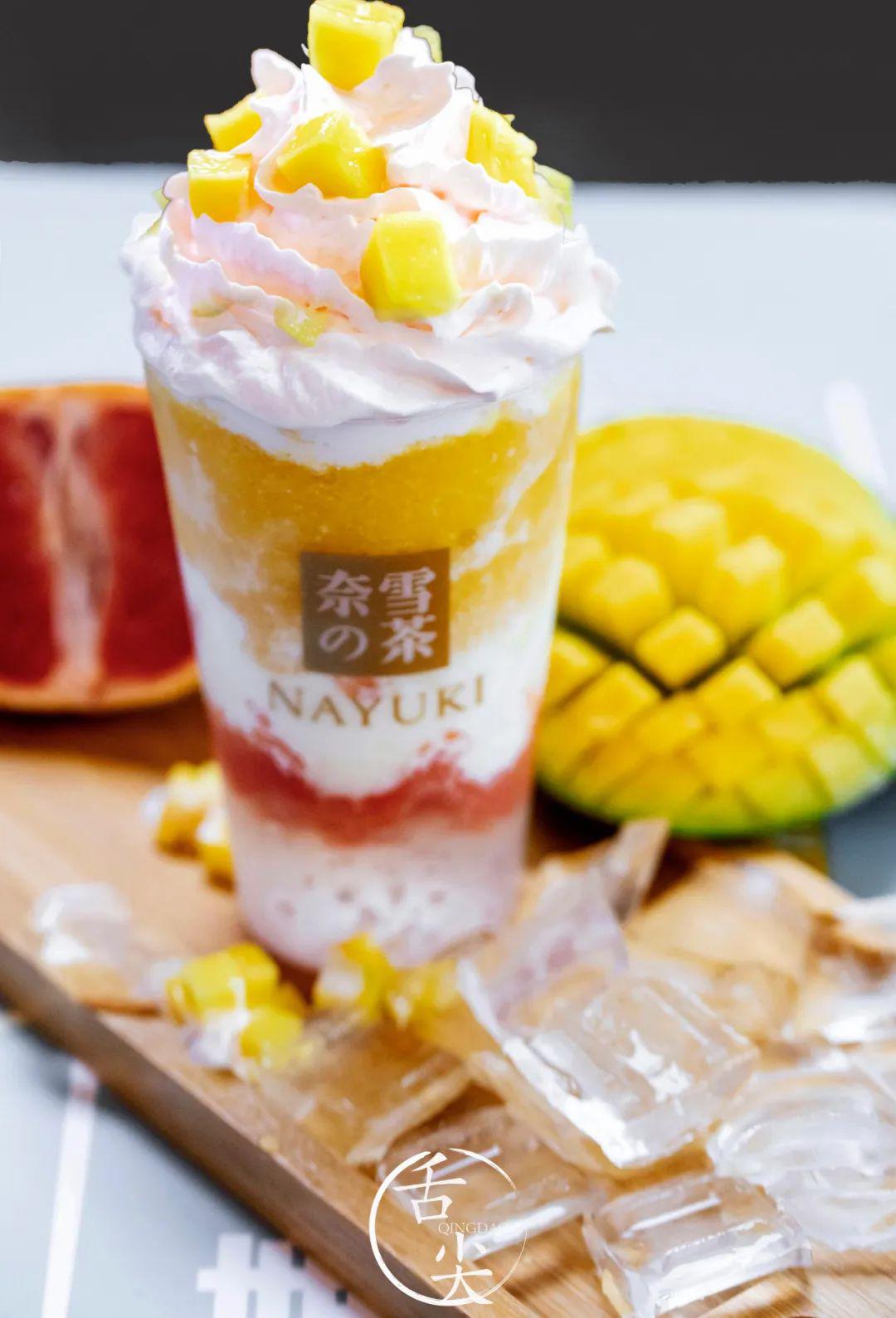 『 杨枝甘露宝藏茶 』以鲜果为原料的宝藏茶奈雪迎来了第一款伴随着4
