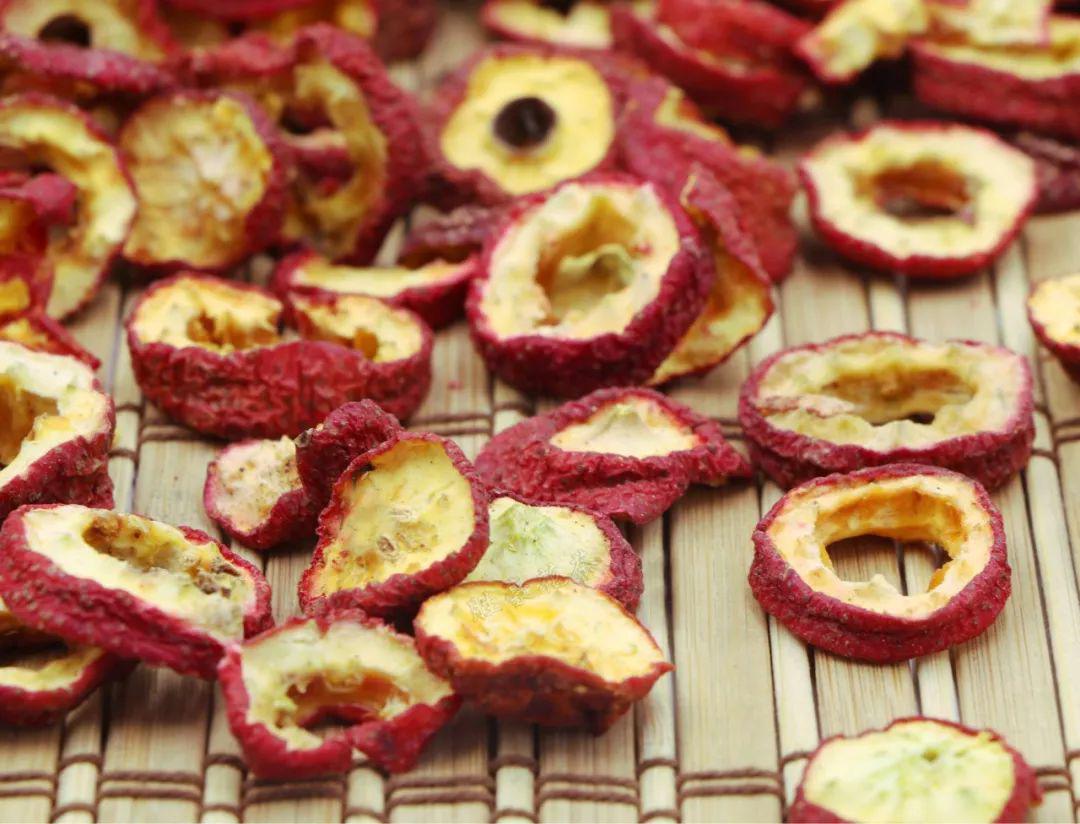 山楂居然有这么多功效降压降脂治便秘