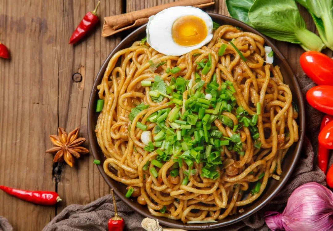 爽滑劲道热干面6元/份,一次吃两碗!_芝麻酱