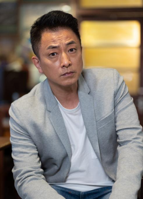 tvb男艺人沦为跑龙套感心灰大爆当年离开无线原因真是好大打击