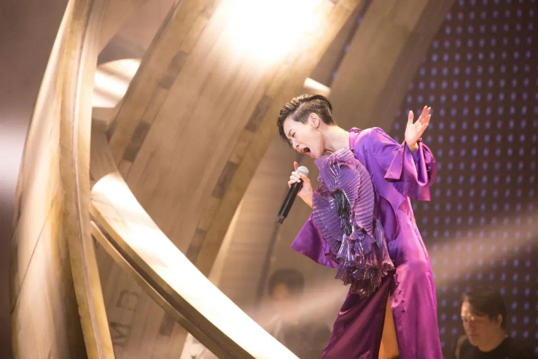 现代版《皆大欢喜》古装版那套《皆大欢喜》里面的泼辣林玉露好多人对