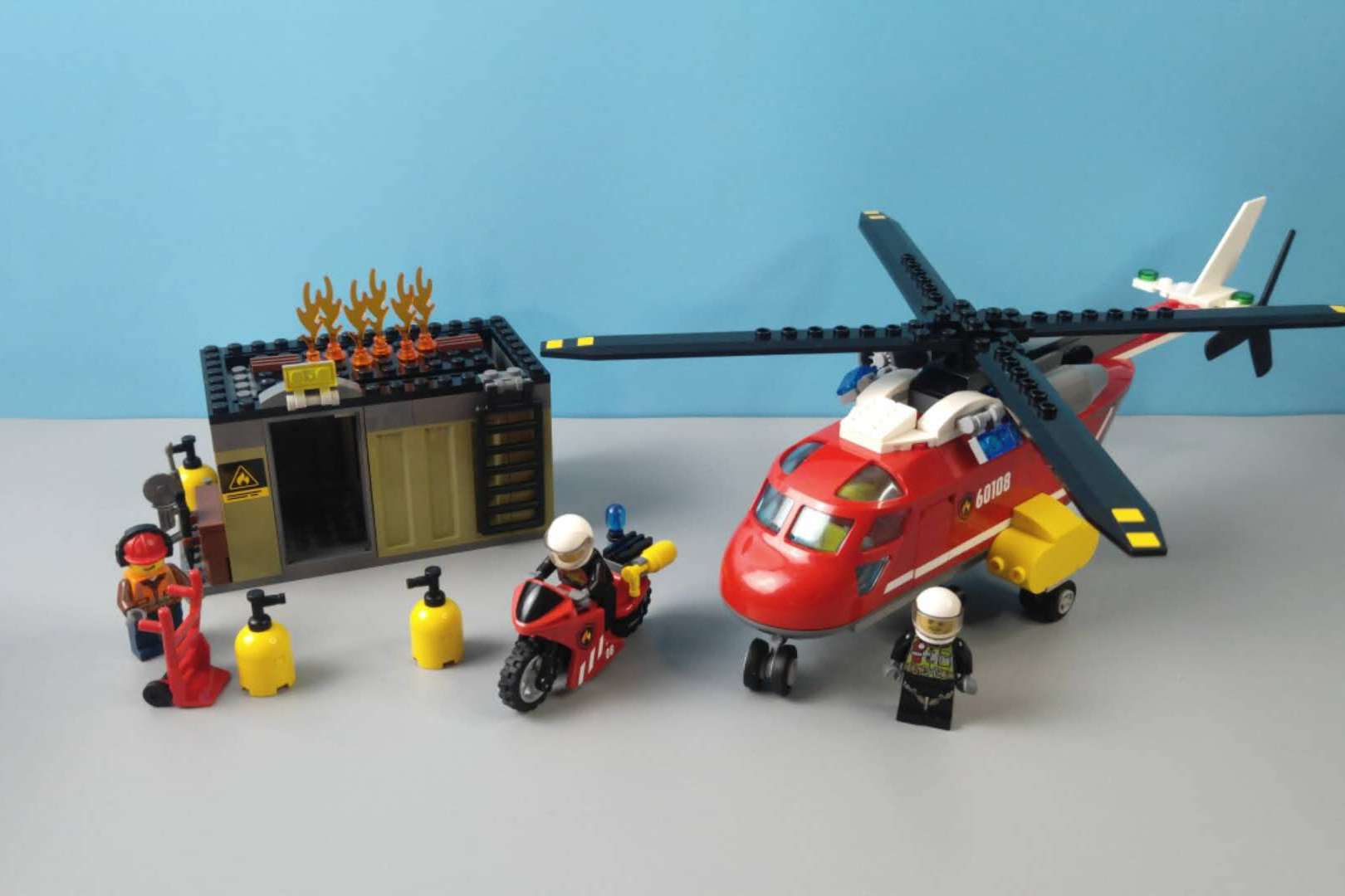 乐高积木城市系列60108消防直升机组合