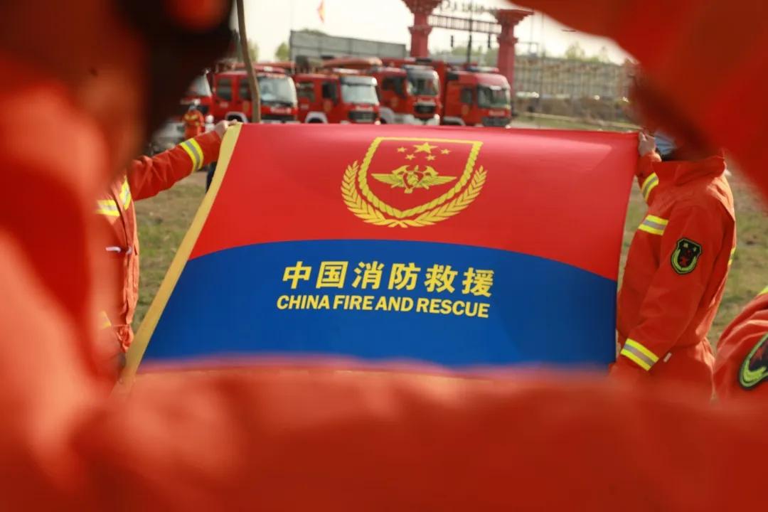 实战演练淬精兵厉兵秣马展风采临汾消防蓝色之光2020大型演练