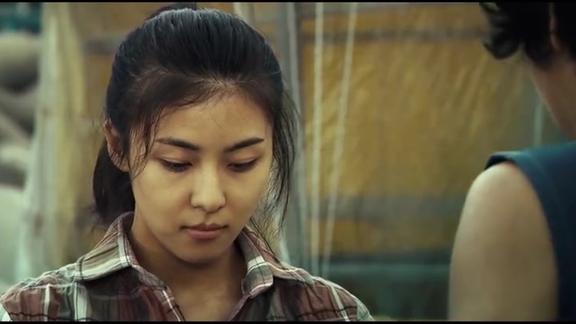 海云台大家感受到了震感万植迅速带着妍熙逃跑大家也逃窜