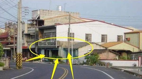 农村房子大门不要朝这些地方开,师傅看了摇头,再有钱也会变穷