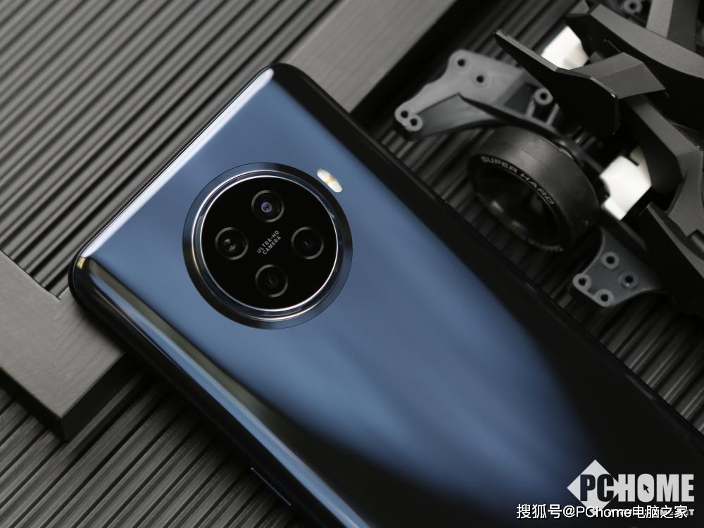 影像方面,oppo ace2采用了四摄像头的组合,4800w主摄 800w超广角 肖像