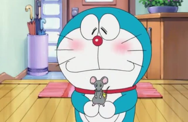 哆啦a梦"反常理"的现象,胖虎顶撞妈妈,大雄自己考100分_老鼠