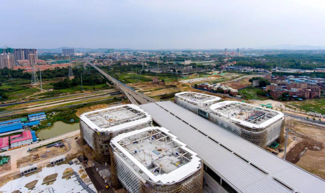 一期已完成所有土建项目4月13日,广清城际铁路清远站已完成所有土建