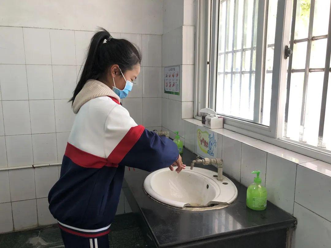 春已暖 学子归——金清镇实验小学开展复学应急演练