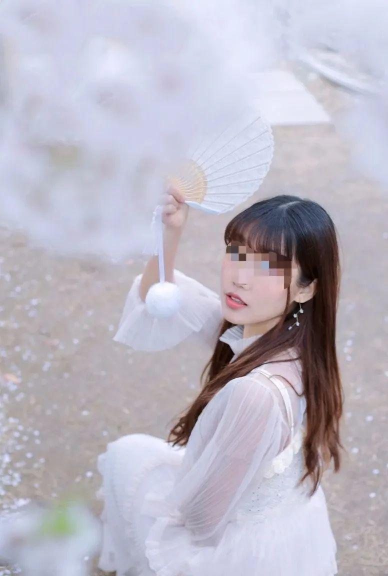 如果没有遇到牟林翰,包丽北大法学院毕业,不仅外表漂亮性格还温和,她