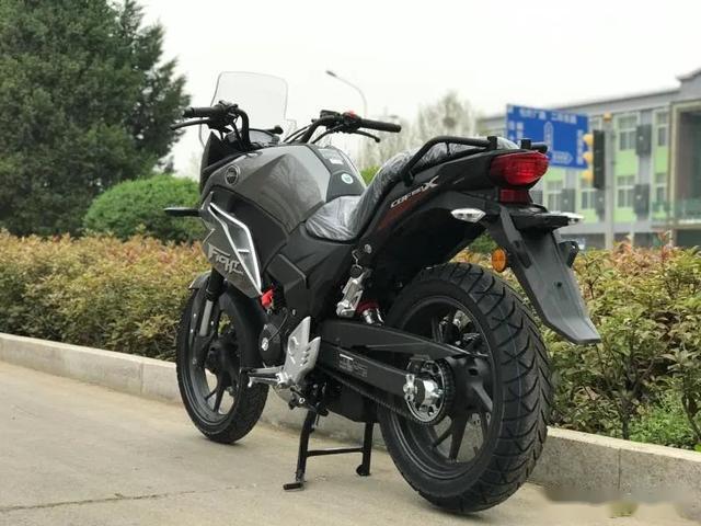 【提车】国四本田战鹰190x到货简评,升级的不止一点