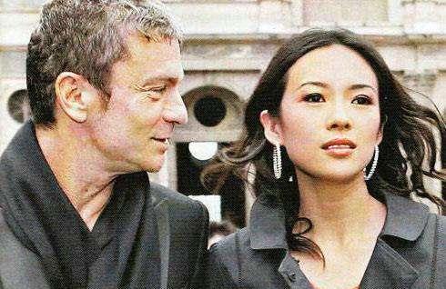 和老外在一起的章子怡