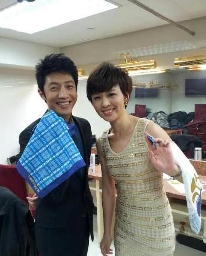 谁也无法祖蓝我夏丹央视仙女主持人欧阳夏丹直播带货了