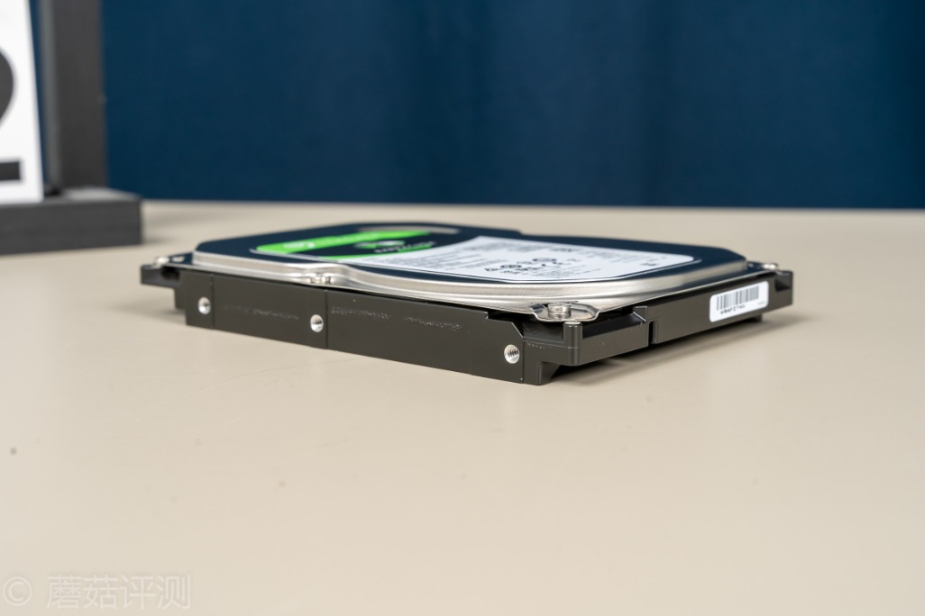 原创有钱没钱装块机械硬盘希捷seagate酷鱼barracuda系列1tb机械硬盘
